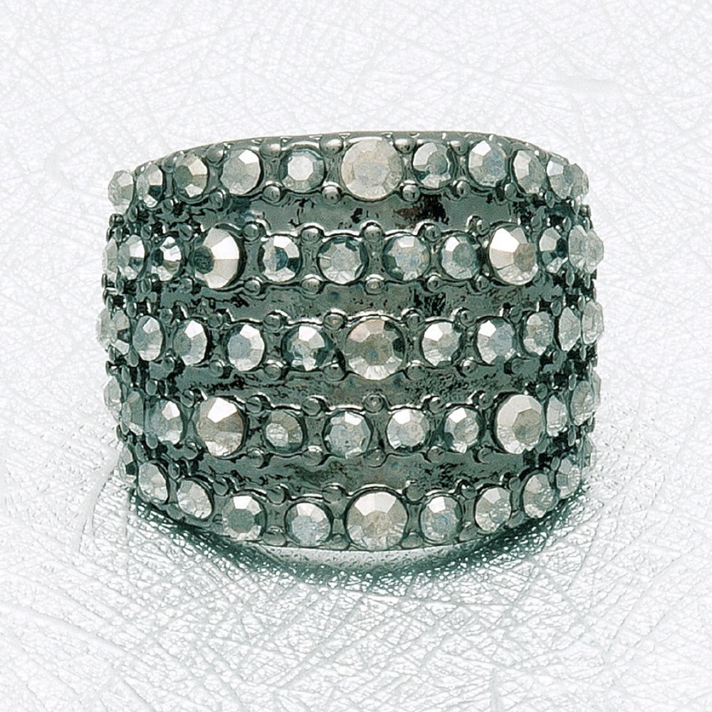 201. MULTI-ROW SMOKEY GRAY CRYSTAL RING